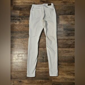 Soundgirl Women's Ivory Skinny Jeans